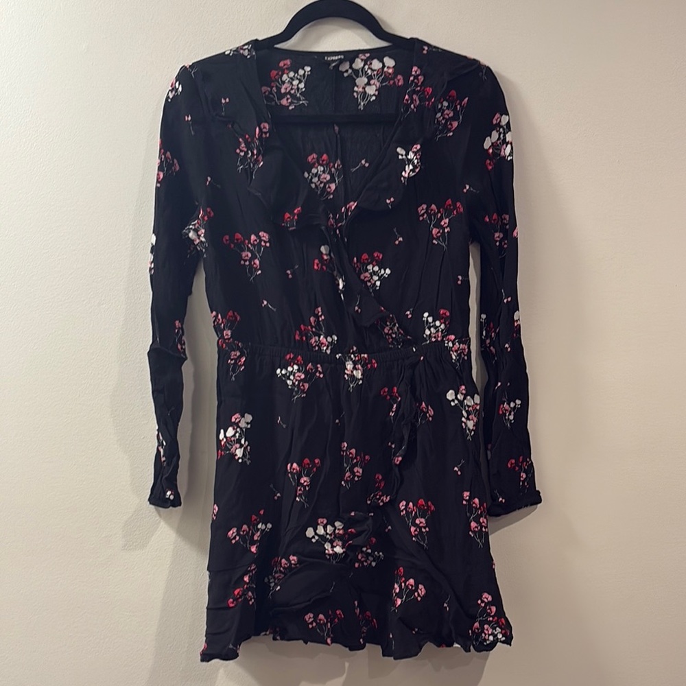 Express | Floral Black Long Sleeve Dress